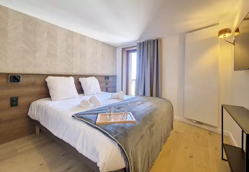 Chalets de Mottaret, Meribel (self catered apartments) - B22