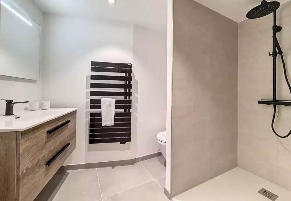 Chalets de Mottaret, Meribel (self catered apartments) - B22