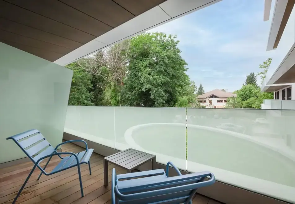 Le Rivage Hotel & Spa, Annecy (hotel) - Typical balcony style