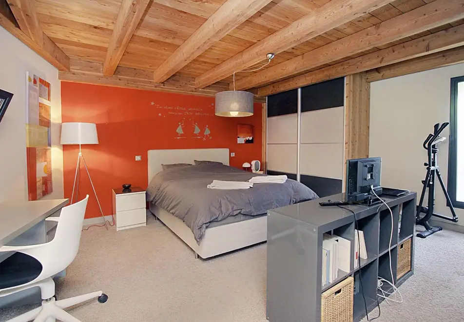 Snow Lodge, Les Deux Alpes (self catered chalet) - Bedroom