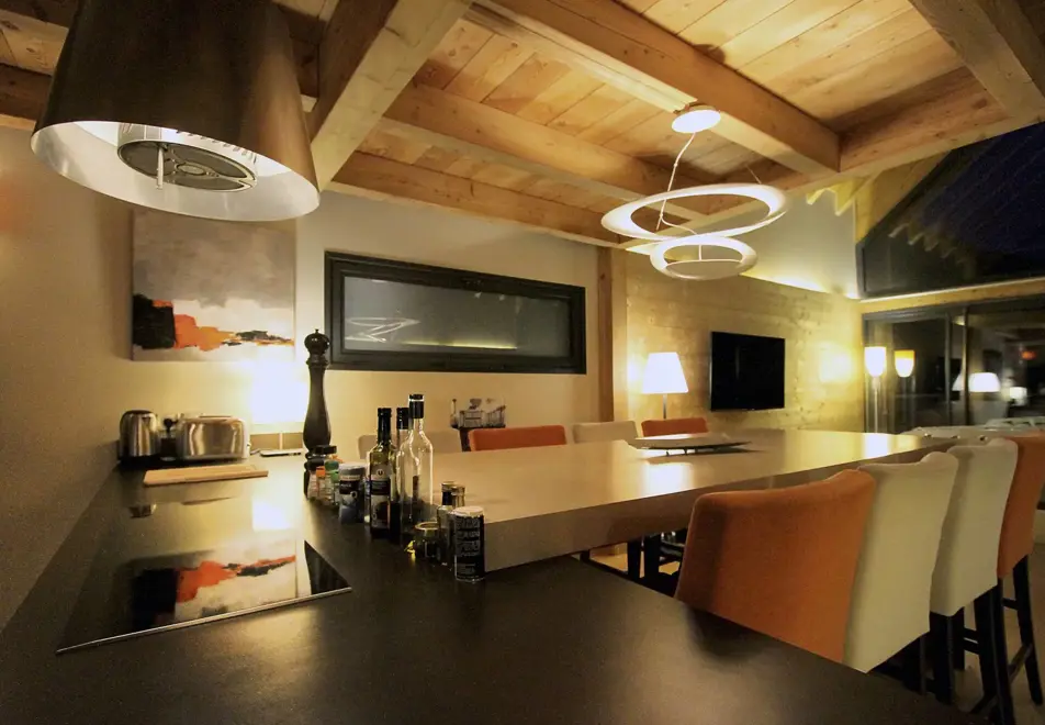 Snow Lodge, Les Deux Alpes (self catered chalet) - Kitchen