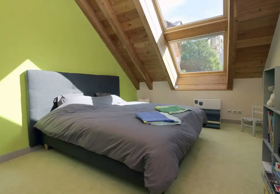 Snow Lodge, Les Deux Alpes (self catered chalet) - Bedroom