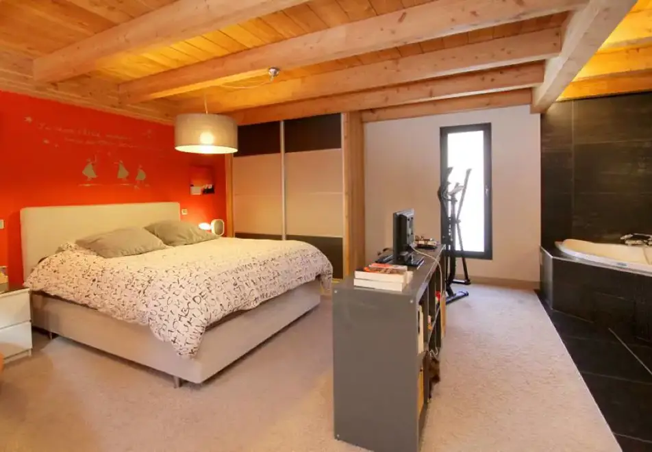 Snow Lodge, Les Deux Alpes (self catered chalet) - Bedroom