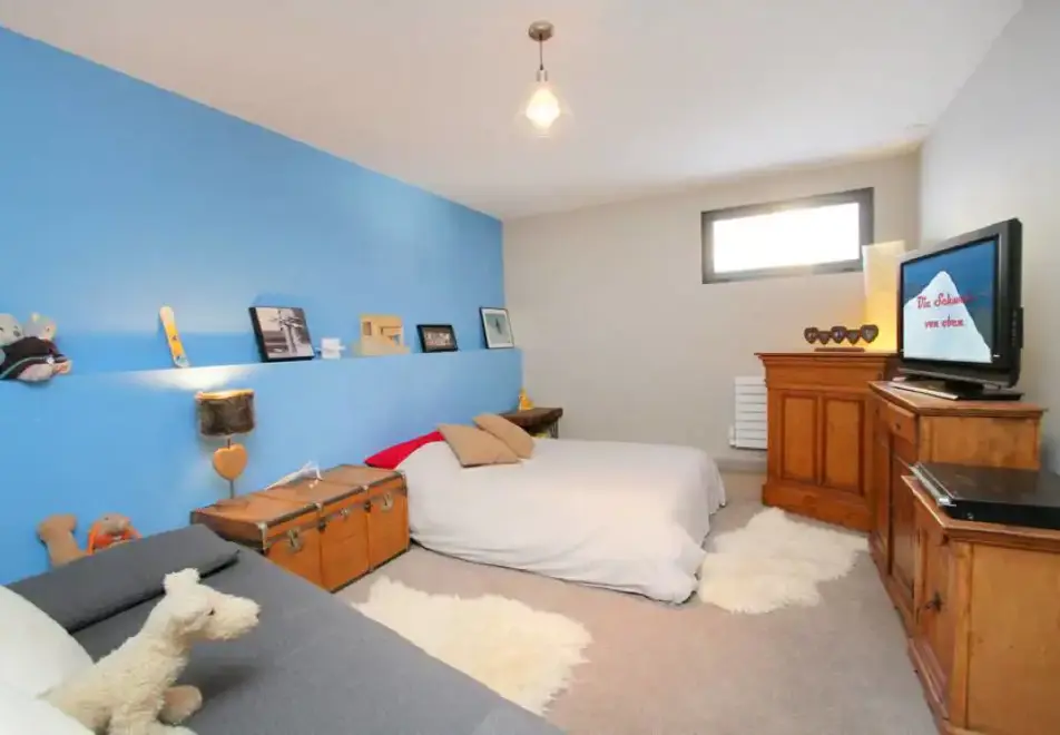 Snow Lodge, Les Deux Alpes (self catered chalet) - Bedroom