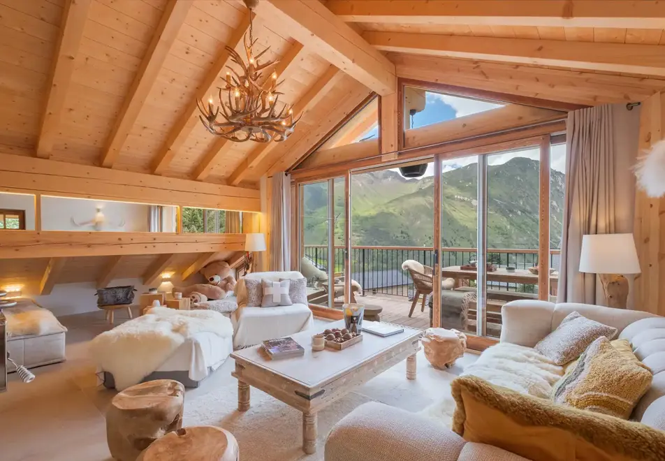 Chalet Blanc, St Martin de Belleville (self catered chalet) - Open plan living/dining area
