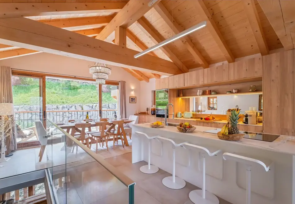 Chalet Blanc, St Martin de Belleville (self catered chalet) - Open plan living/dining area