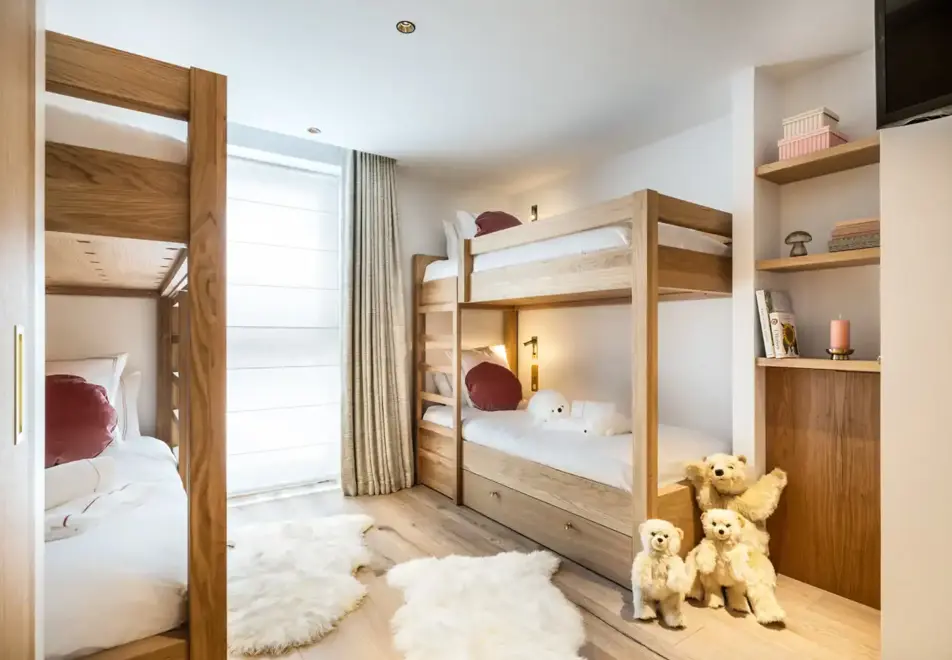 Silverstone Lodge, Val d'Isere (self catered chalet/apartment) - Number 5