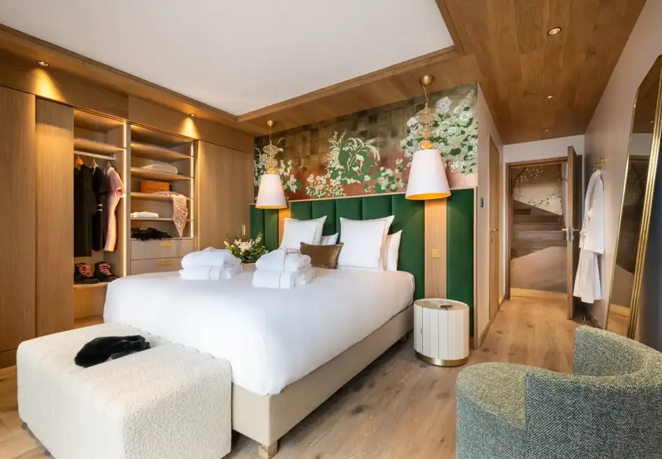 Silverstone Lodge, Val d'Isere (self catered chalet/apartment) - Number 5