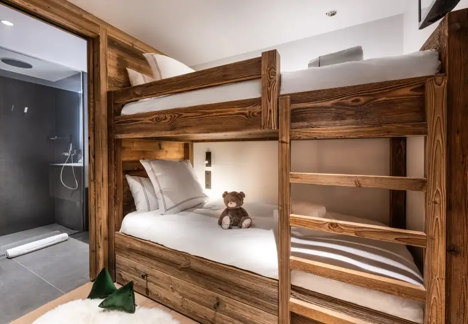 Silverstone Lodge, Val d'Isere (self catered chalet/apartment) - Number 2