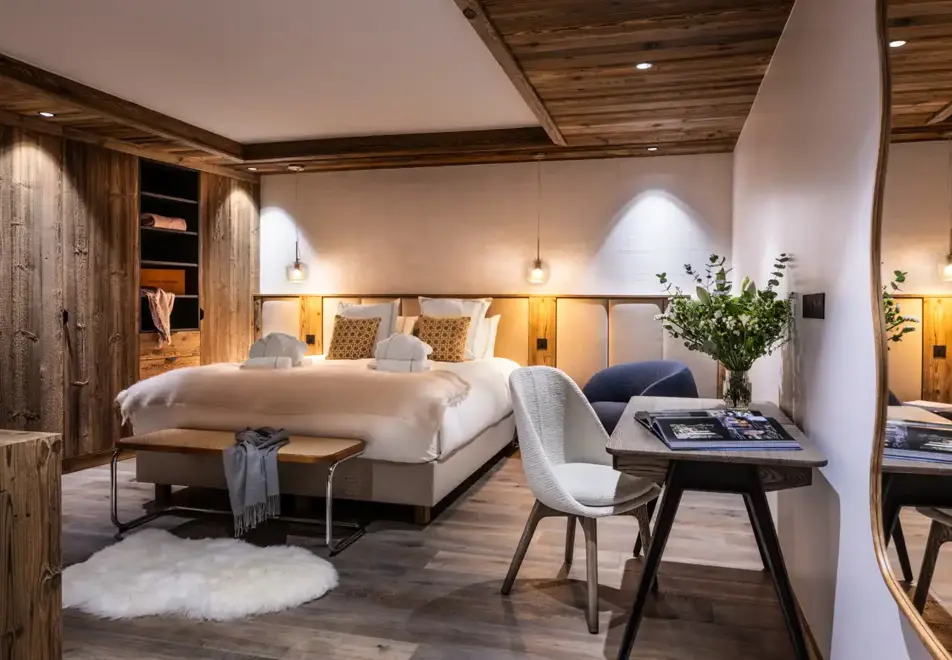 Silverstone Lodge, Val d'Isere (self catered chalet/apartment) - Number 1