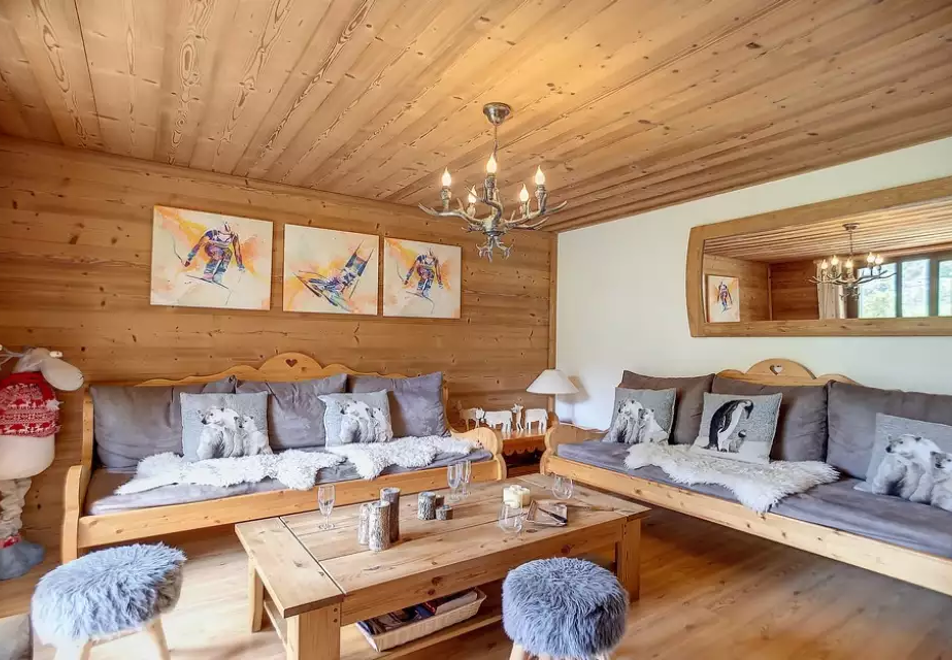 4 bedroom apartment in Saint Martin de Belleville (self catered) - Living area