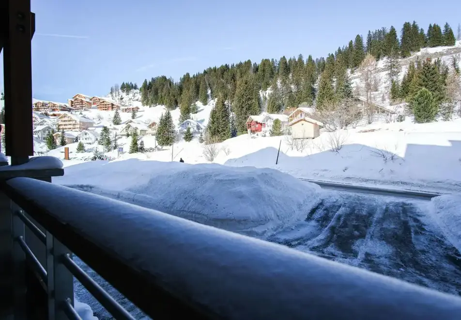 Panorama, Flaine (all inclusive hotel) - Typical room views