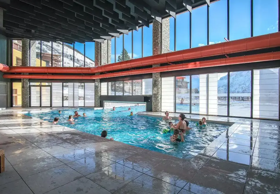 Cretes, Les Deux Alpes (all inclusive hotel) - Indoor pool