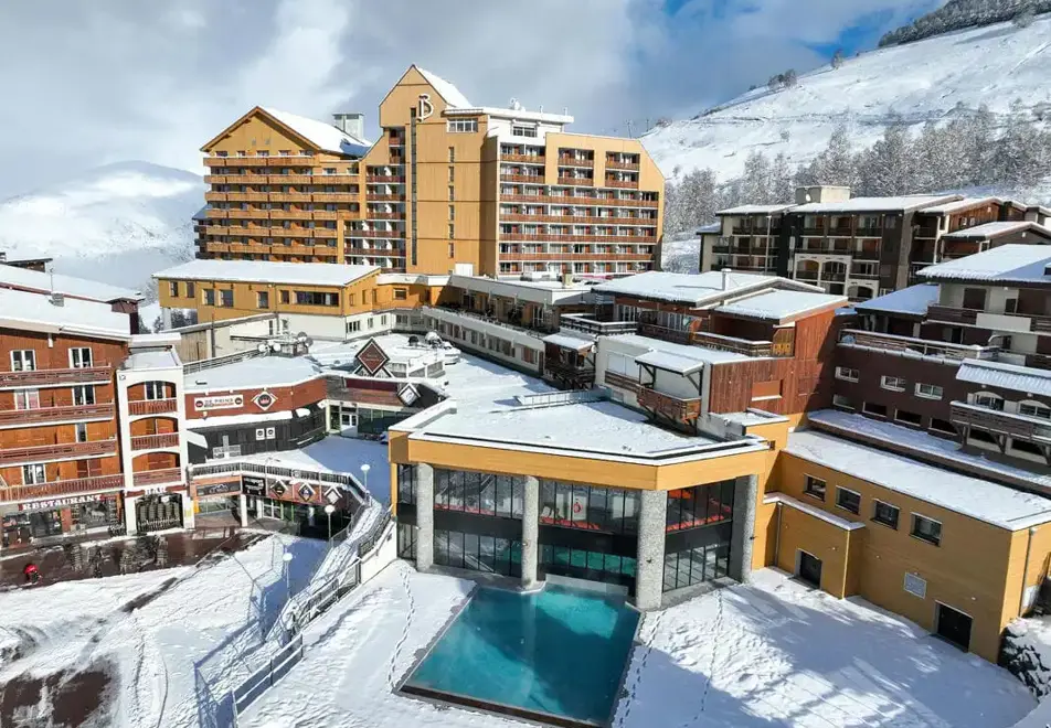 Cretes, Les Deux Alpes (all inclusive hotel)