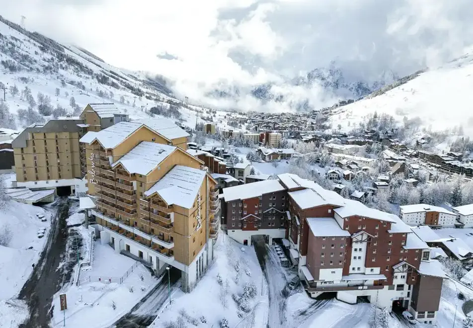 Cretes, Les Deux Alpes (all inclusive hotel)