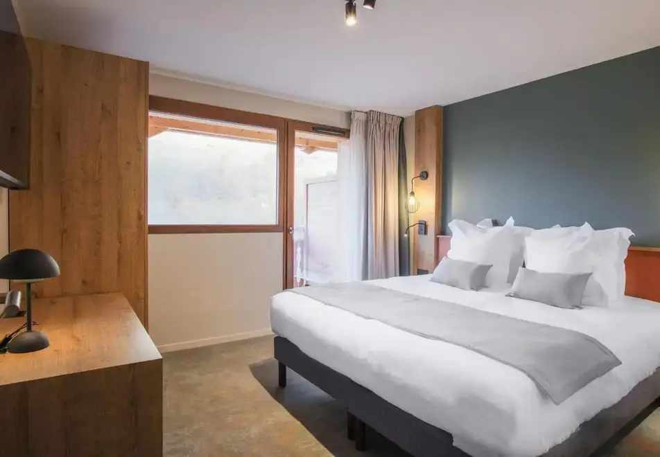 Cretes, Les Deux Alpes (all inclusive hotel) - Typical room style