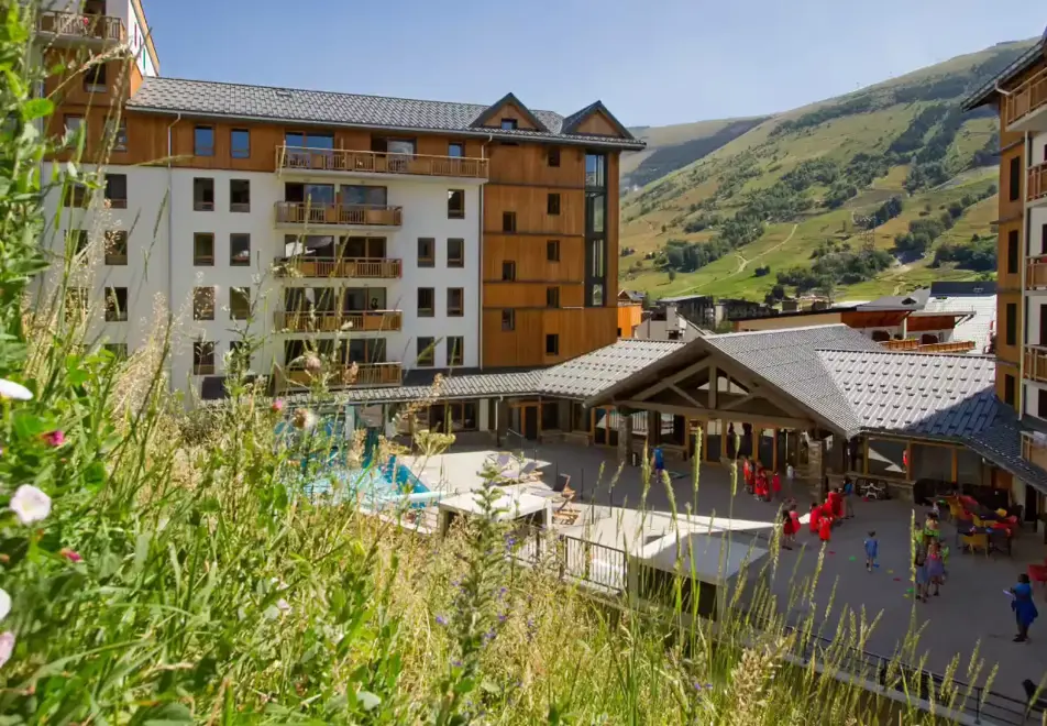 Les Clarines, Les Deux Alpes (self catered apartments)