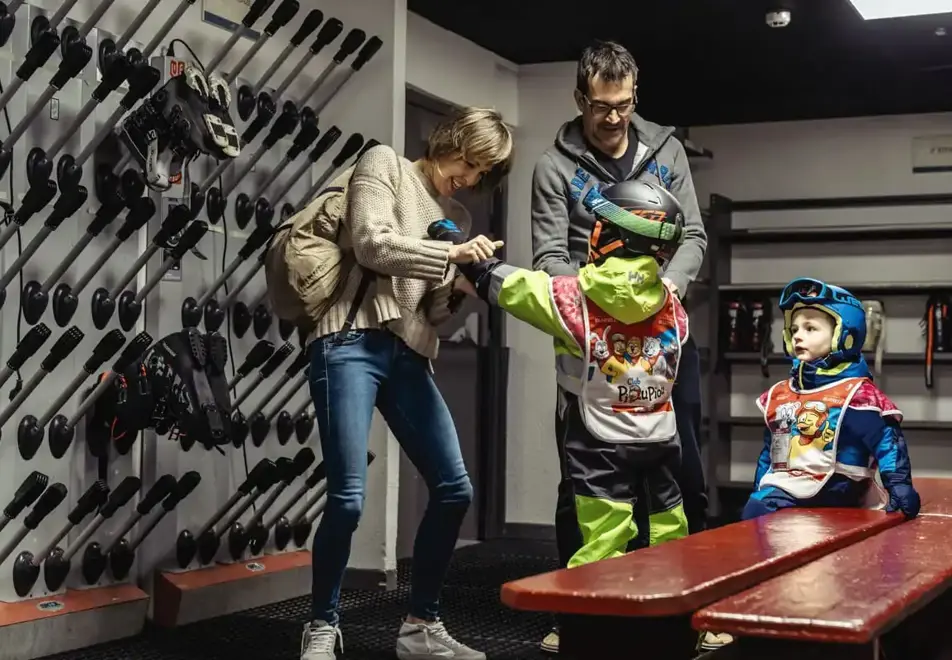 Club Val Claret, Tignes Val Claret (all inclusive hotel) - Ski room