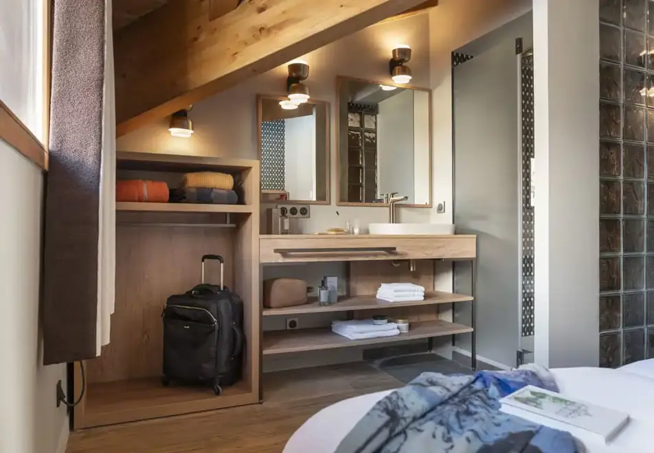 l'Oxalys, Val Thorens (self catered apartments) - Typical apartment style