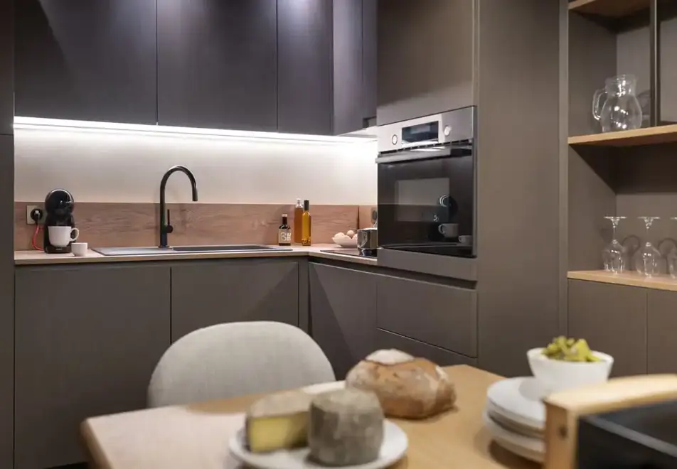 l'Oxalys, Val Thorens (self catered apartments) - Typical apartment style