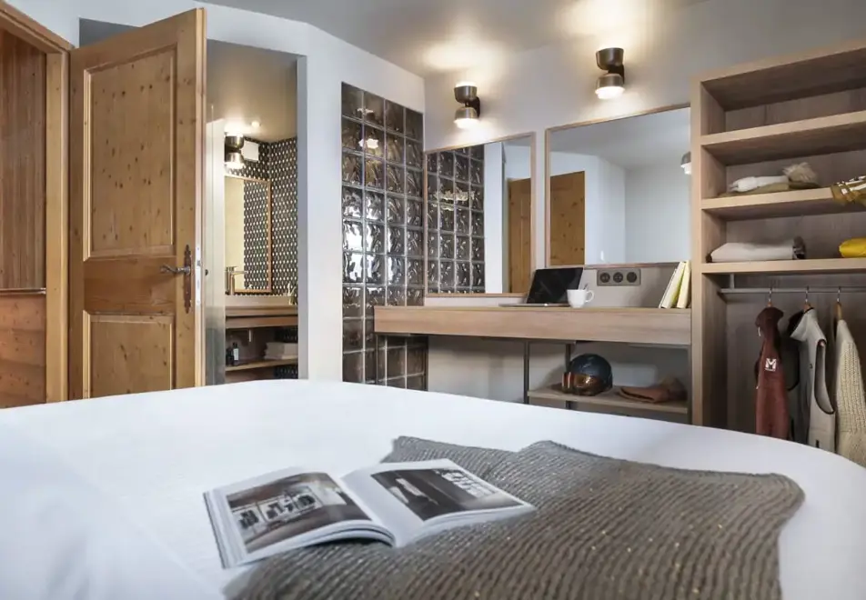 l'Oxalys, Val Thorens (self catered apartments) - Typical apartment style