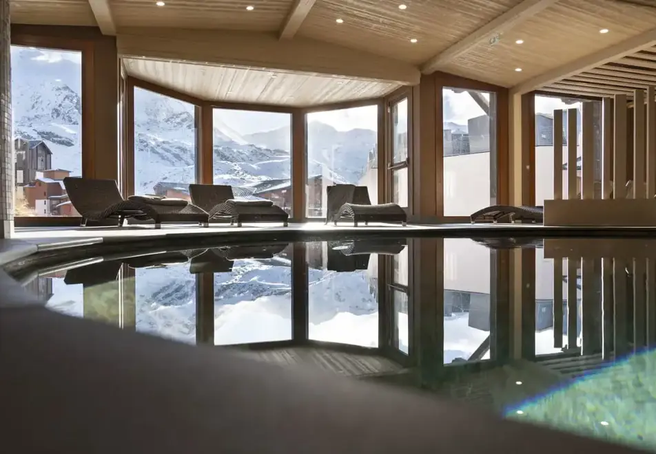 l'Oxalys, Val Thorens (self catered apartments) - Indoor pool