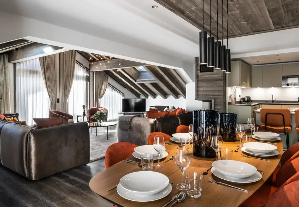 Falcon Lodge, Meribel (self catered apartments) - B20 (©Philippe Gal)