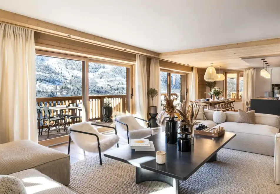 Falcon Lodge, Meribel (self catered apartments) - E11 (©Philippe Gal)