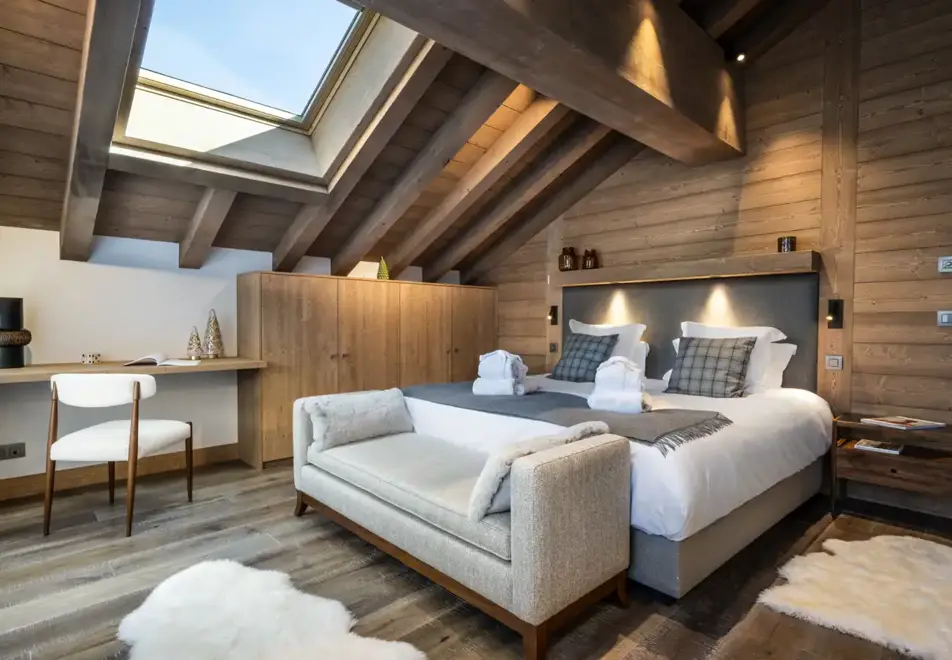 Falcon Lodge, Meribel (self catered apartments) - G22 (©Philippe Gal)