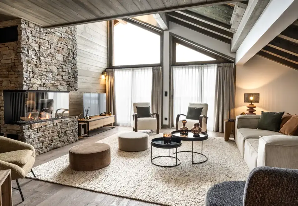 Falcon Lodge, Meribel (self catered apartments) - H11 (©Philippe Gal)
