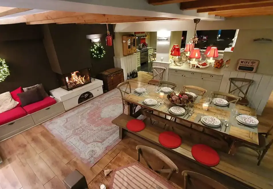 Loge, Alpe d'Huez (self catered chalet) - Dining