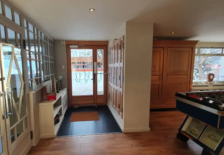 Loge, Alpe d'Huez (self catered chalet) - Games area