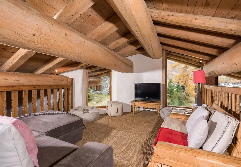 Chalet Arosa, Val d'Isere (self catered or catered chalet) - Mezzanine area