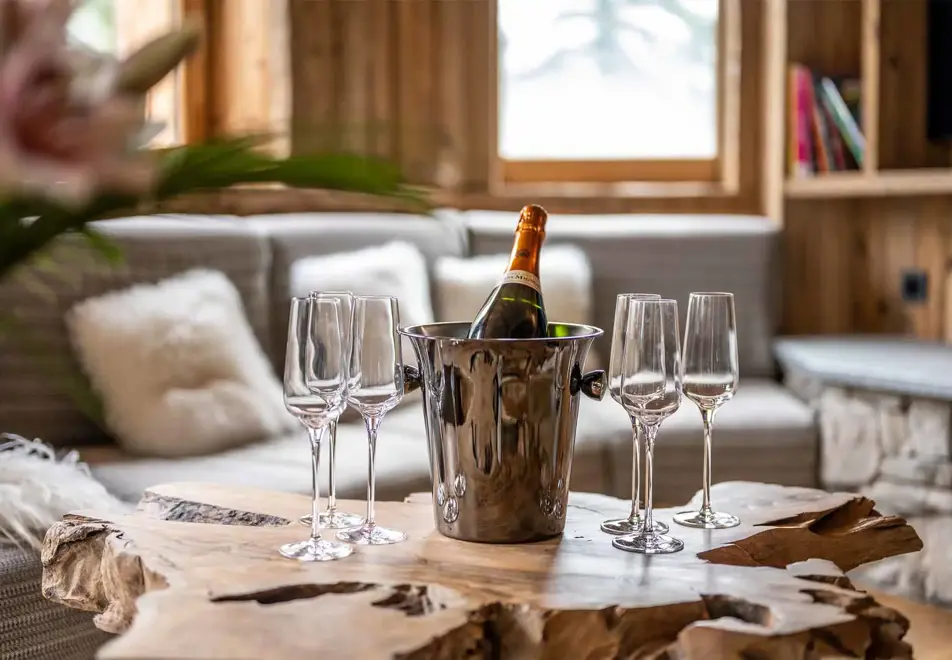 Chalet Inuit, Val d'Isere (self catered or catered chalet) - Living area