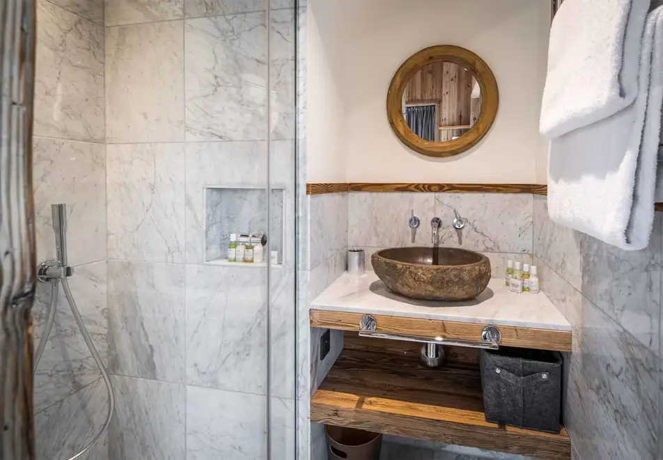 Chalet Inuit, Val d'Isere (self catered or catered chalet) - Bathroom