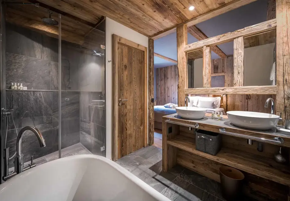 Chalet Inuit, Val d'Isere (self catered or catered chalet) - Bathroom