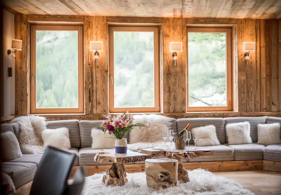 Chalet Inuit, Val d'Isere (self catered or catered chalet) - Living area