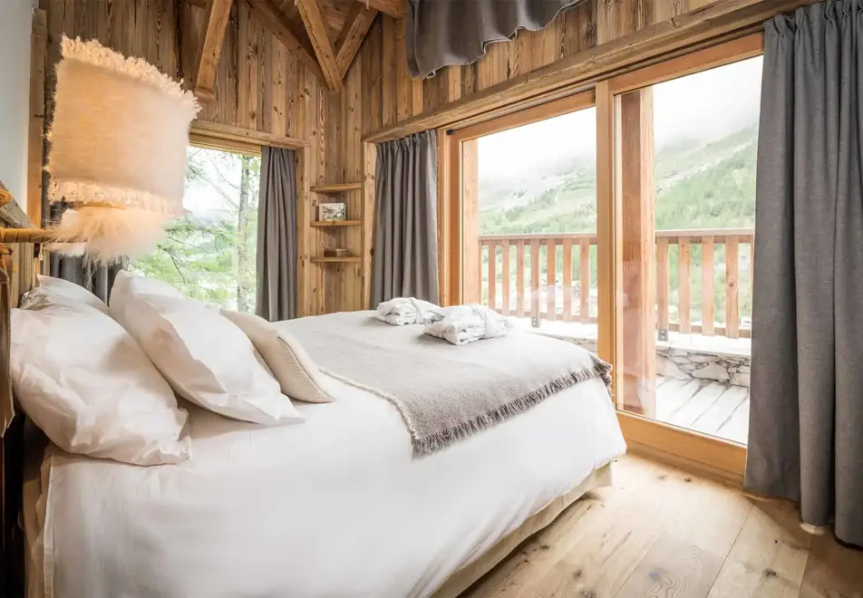 Chalet Inuit, Val d'Isere (self catered or catered chalet) - Bedroom