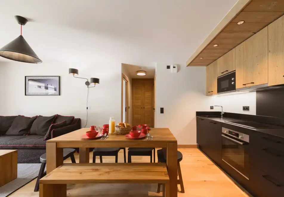 l'Eclat des Veriaz, Megeve (self catered apartments & chalets) - Typical 2 bedroom apartment style