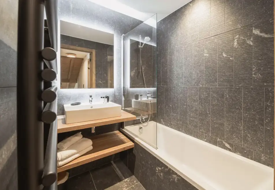 l'Eclat des Veriaz, Megeve (self catered apartments & chalets) - Typical 3 bedroom alcove apartment style