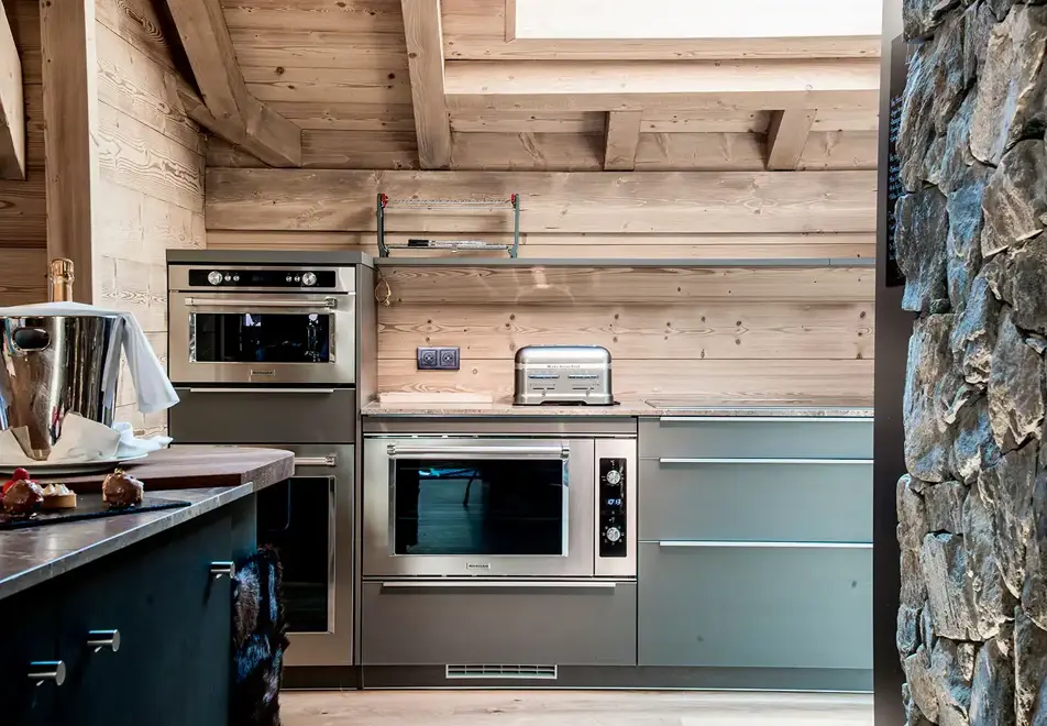 Chalet le Coeur, La Clusaz (B&B chalet) - Kitchen