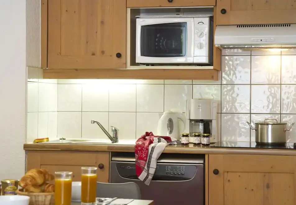 Le Village, Notre Dame de Bellecombe (self catered apartments) - Typical apartment style