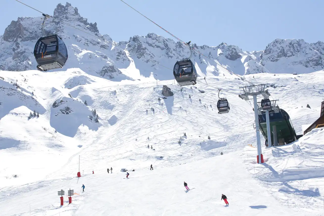 Valmorel ski slopes © (Scalpfoto) 