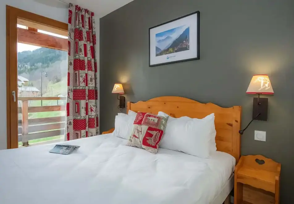 Le Crystal, Vaujany (self catered apartments) - Typical apartment style