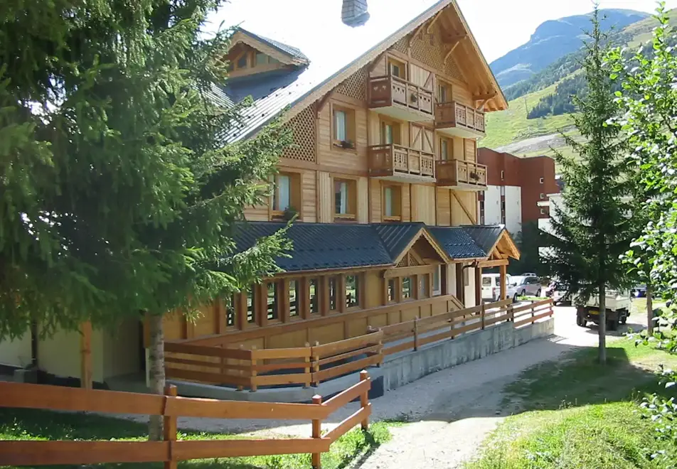 Cote Brune, Les 2 Alpes (hotel)
