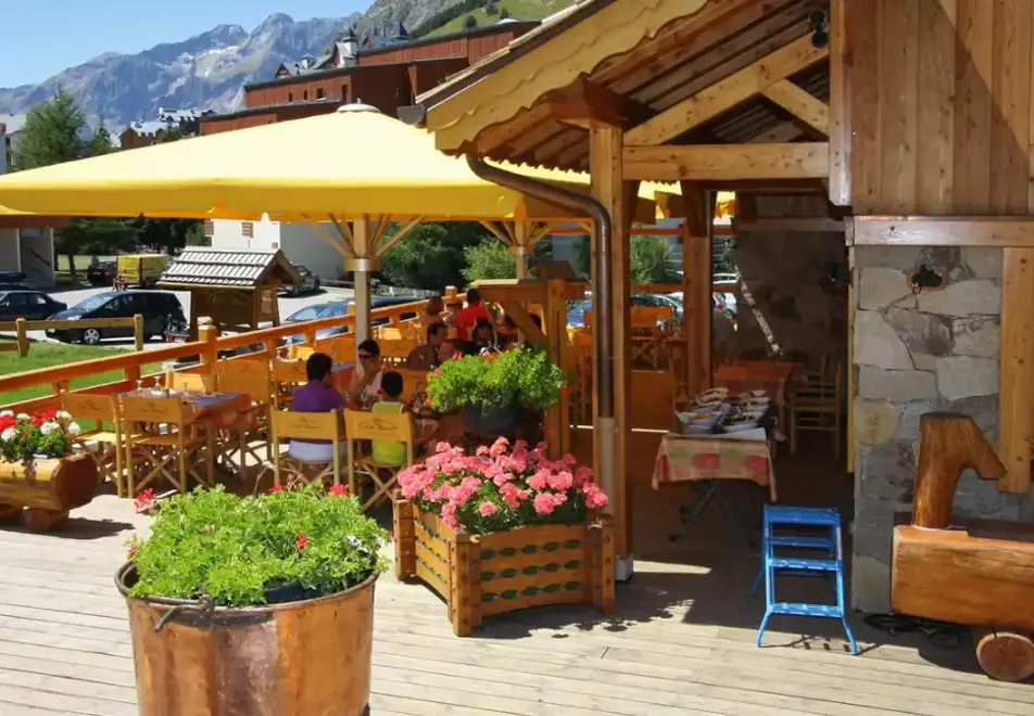 Cote Brune, Les 2 Alpes (hotel) - Terrace