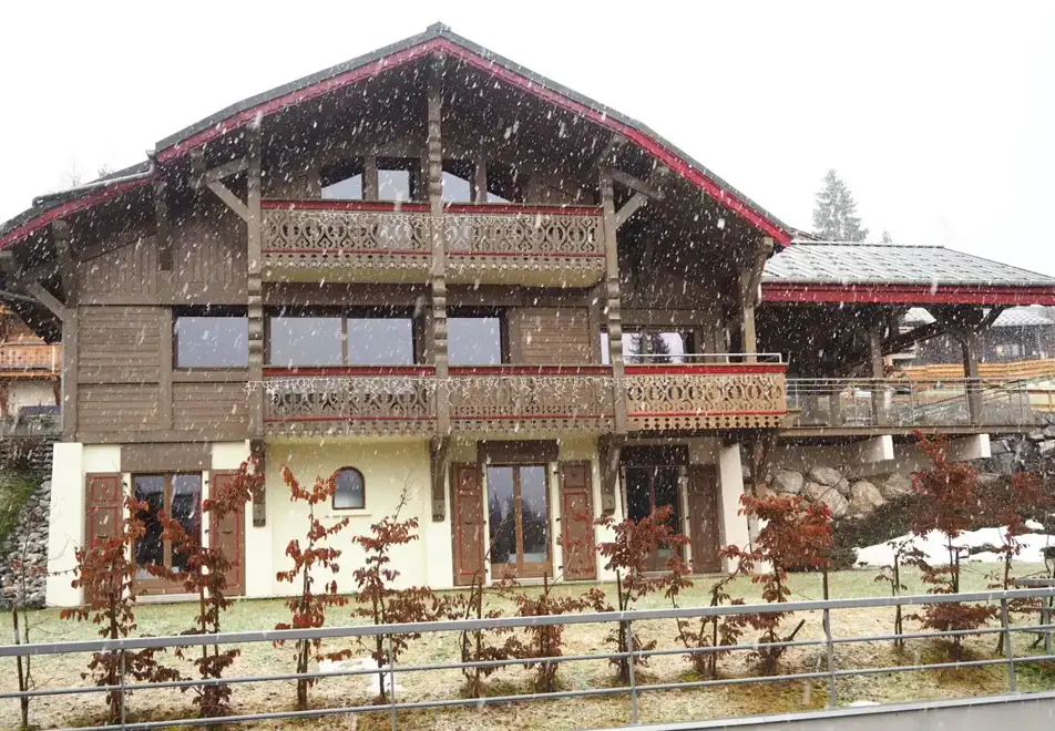 Delphine, Les Gets (self catered chalet)