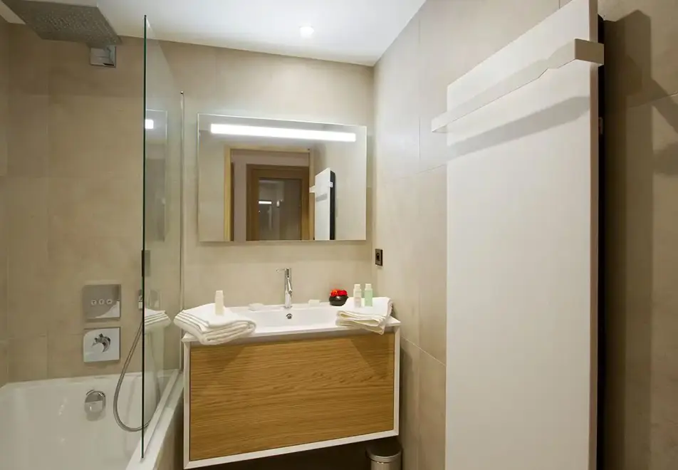 Phoenix A, Alpe d'Huez (self catered apartments) - Typical apartment style