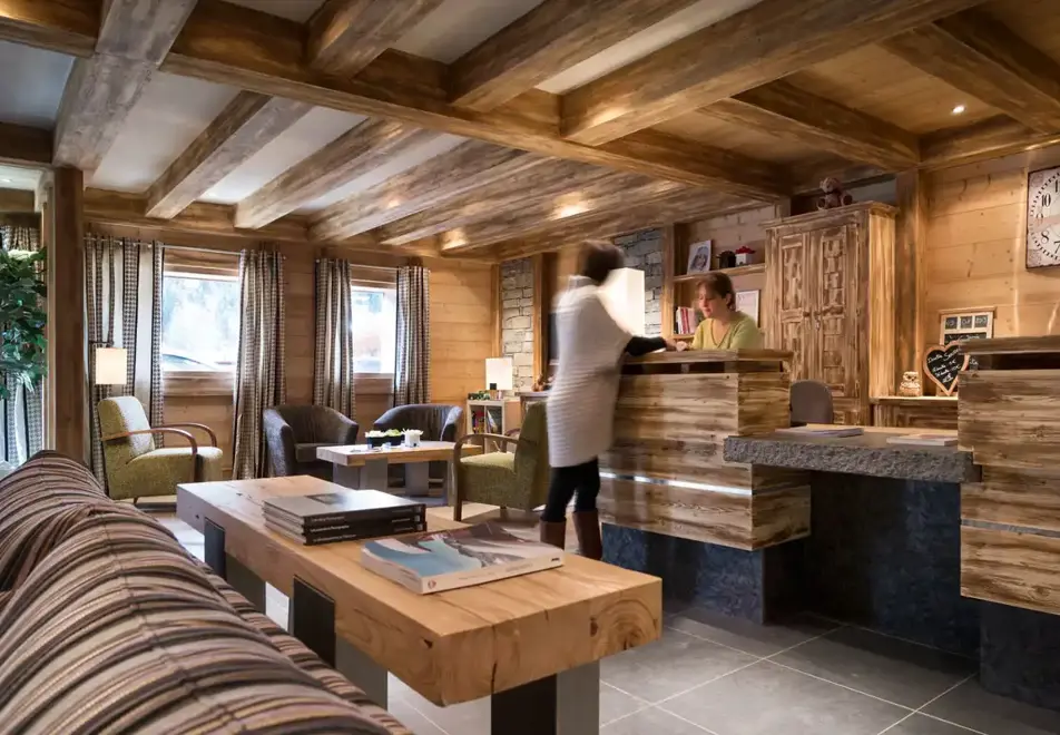 Les Chalets d'Angele, Chatel (self catered apartments) - Reception
