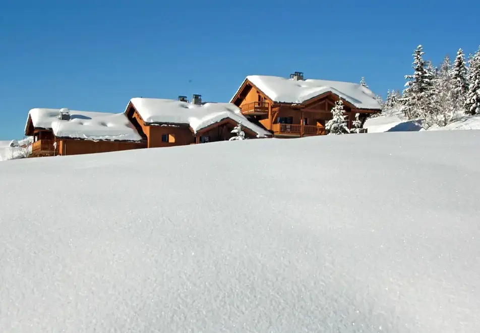 Les Cimes Blanches, La Rosiere (self catered apartments) - Close to ski slopes